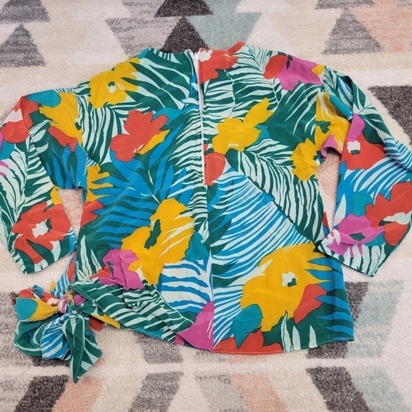 Neiman Marcus Vintage 100% Silk Tropical Print Blouse Size 8 - Picture 4 of 8
